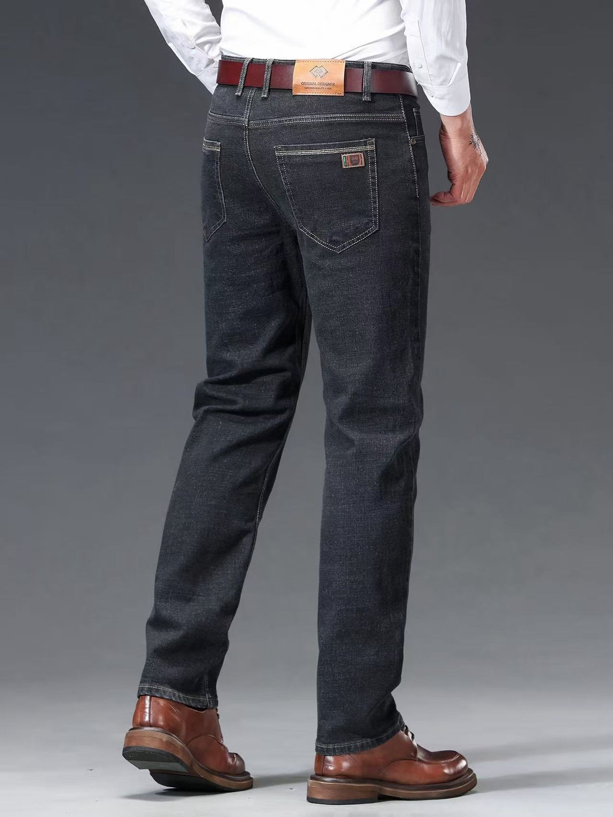 Men?s mid-rise stretch denim trousers