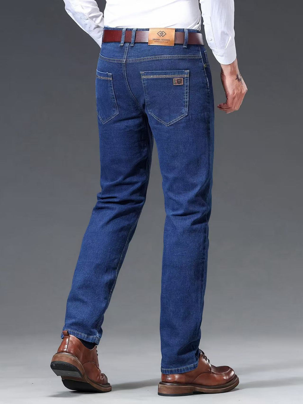 Men?s mid-rise stretch denim trousers