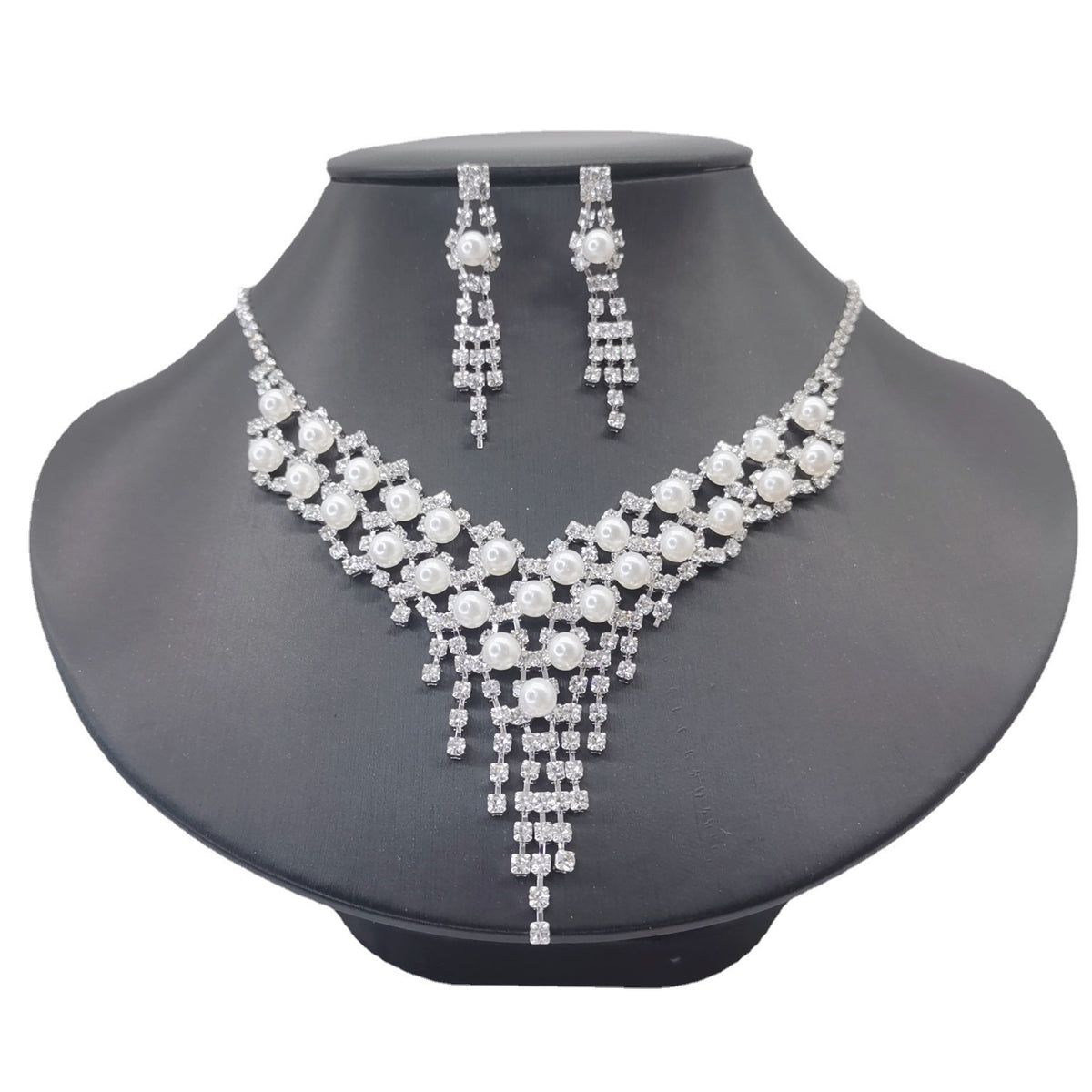 Rhinestone Bridal Jewelry Set with Tassel Design